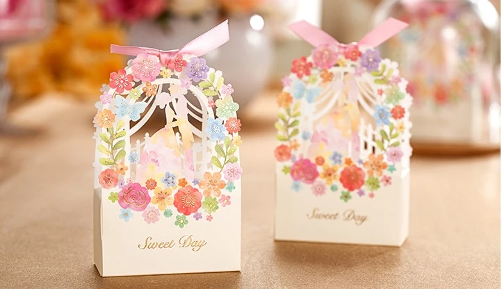 

10pcs Romantic Wedding Gift Box Elegant Luxury Decoration Flower Bride Laser Cut Party Sweet Favors Wedding Paper Candy Box