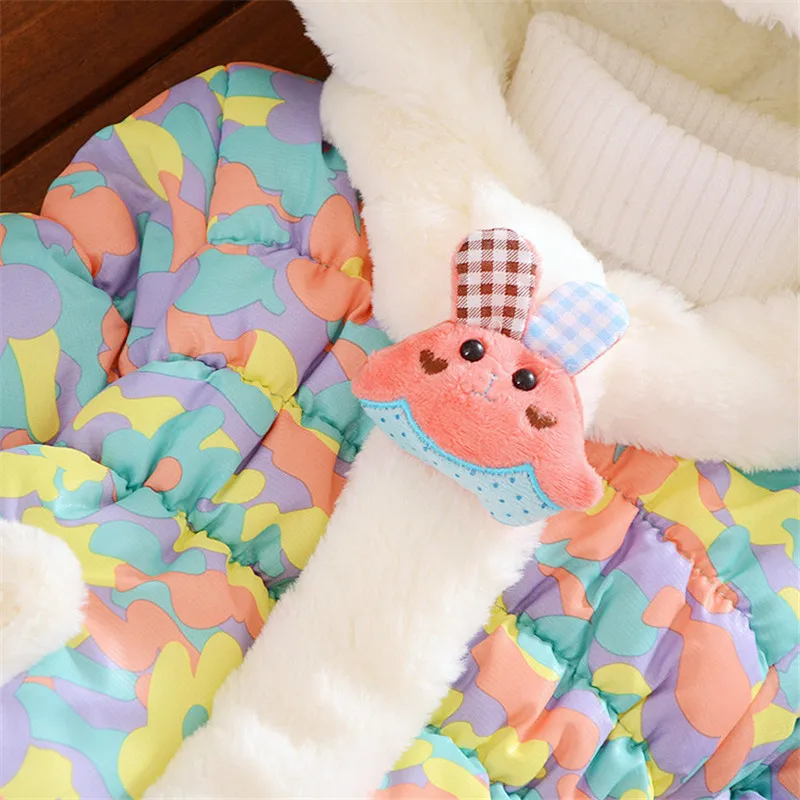 3338078902_698021509