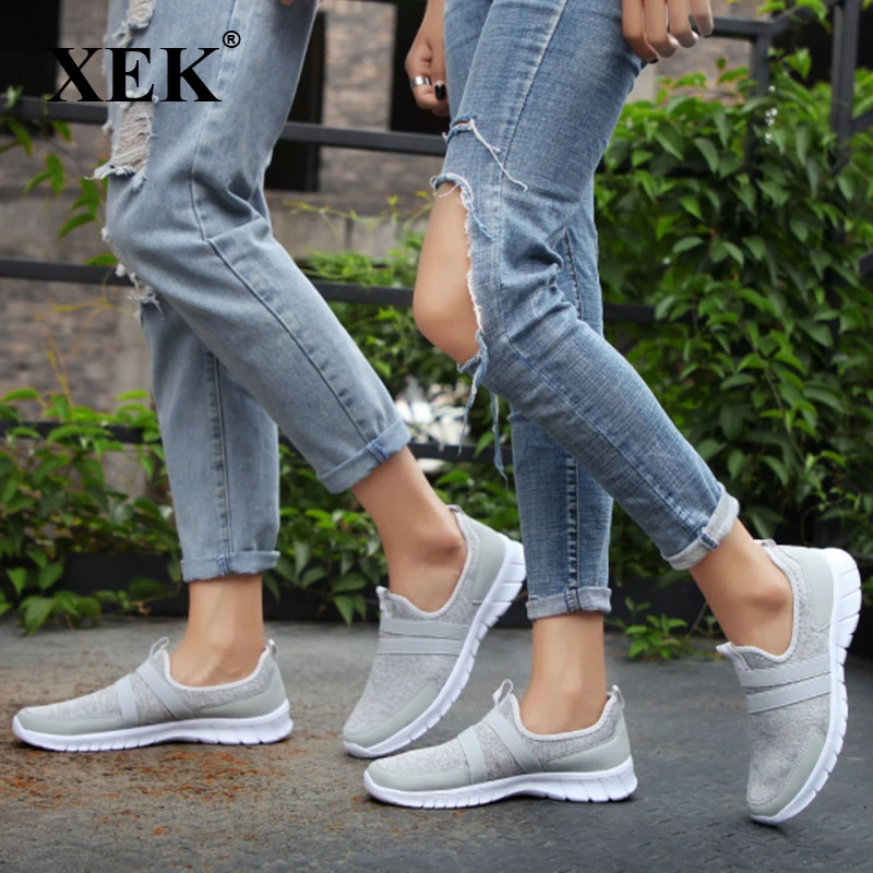 casual tennis shoes womens