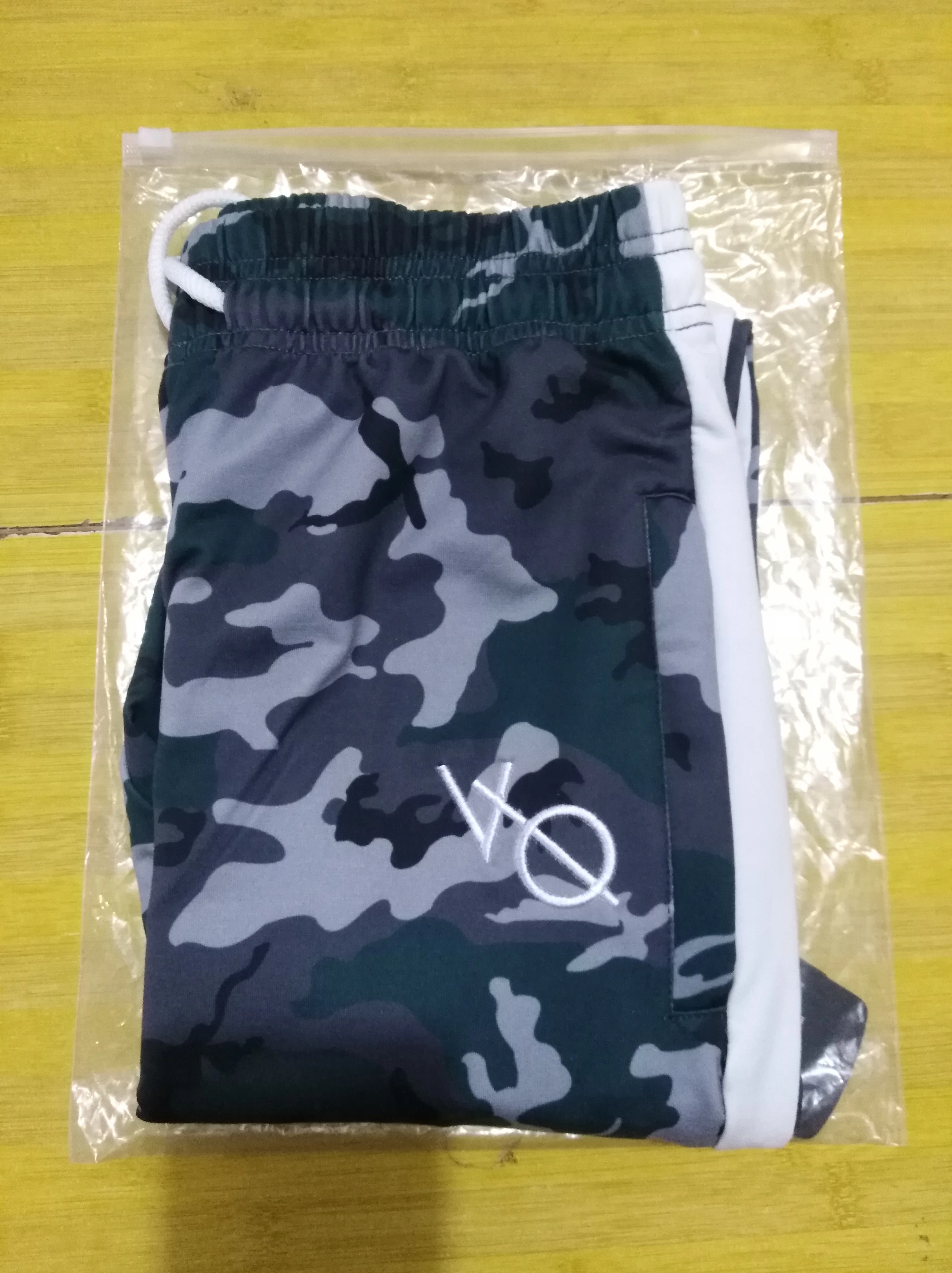 2019 اللياقة البدنية الرجال الرياضية رياضية قيعان 100% البوليستر Sweatpants السراويل طباعة VQ بنطال رياضي الرجال ركض سراويل تقليدية