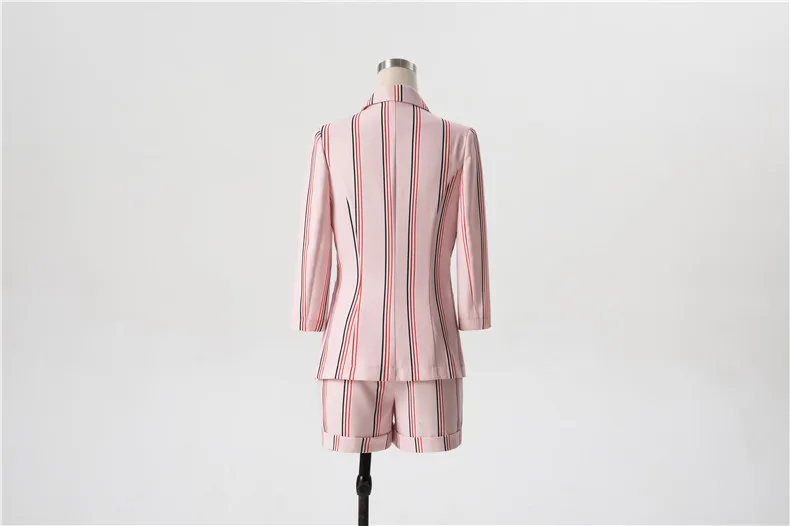 10430900193_689452690