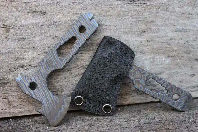 

Titanium Alloy Flame Pattern Outdoor Portable Multi-function EDC Tools Chopped Ax Alloy Mini-pocket Small Flying Ax Camping