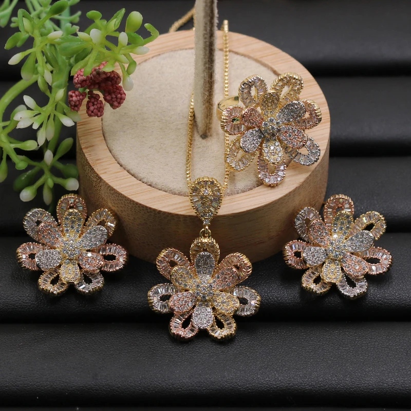 Lanyika Schmuck Set Neoteric Reizende Hohle Blume Micro Gepflasterte Cubic Zirkon Halskette mit Ohrringe und Ring für Engagement