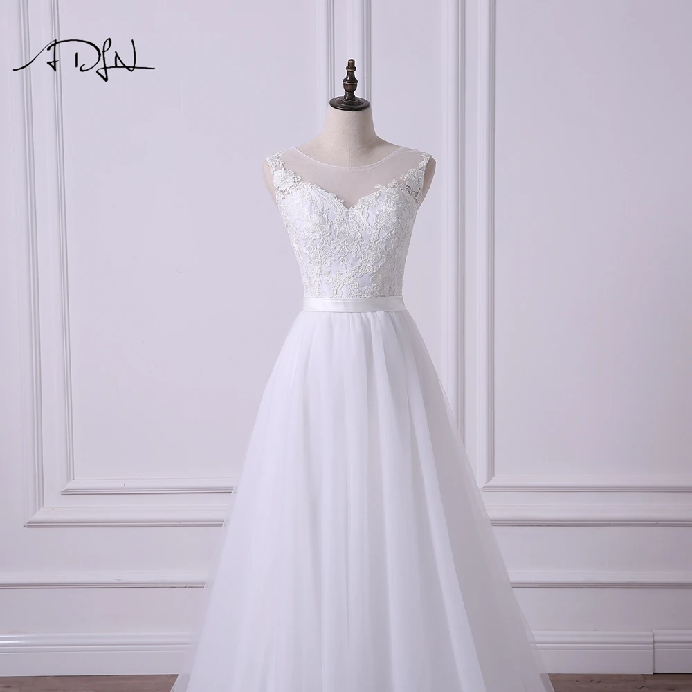 Elegant Sleeveless A-line Tulle Wedding Dress