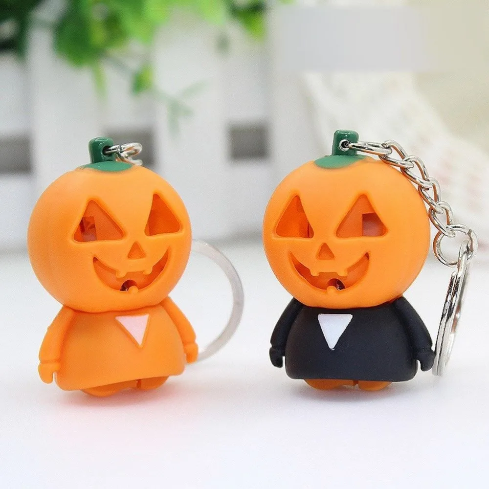 

2pcs Keyrings Functional Pumpkin Man Light up Creative Durable Keyrings for Keys