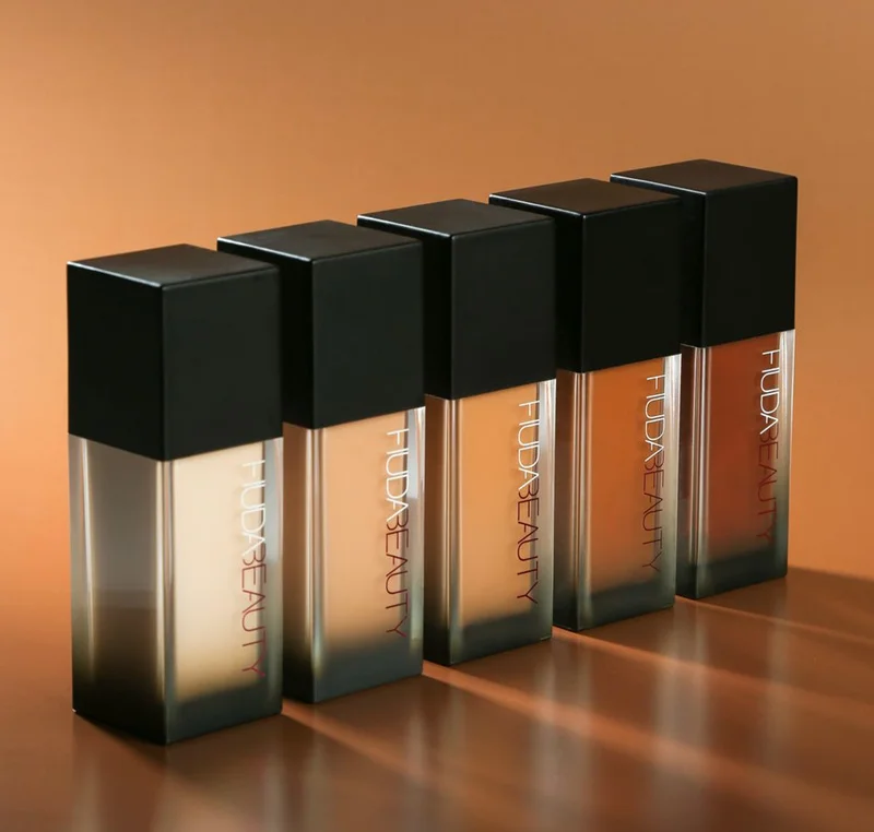 

HUDAS beauty nuda beauty FauxFilter Foundation Shimmer Palette same color with Hudas Matte Smokey Contour and Strobe Lip Set