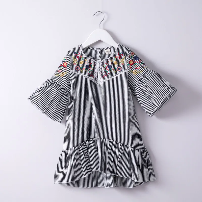 Летнее яркое платье с цветочной вышивкой и вырезом лодочкой; детское платье с рукавами-фонариками; повседневные платья для маленьких девочек - Цвет: striped