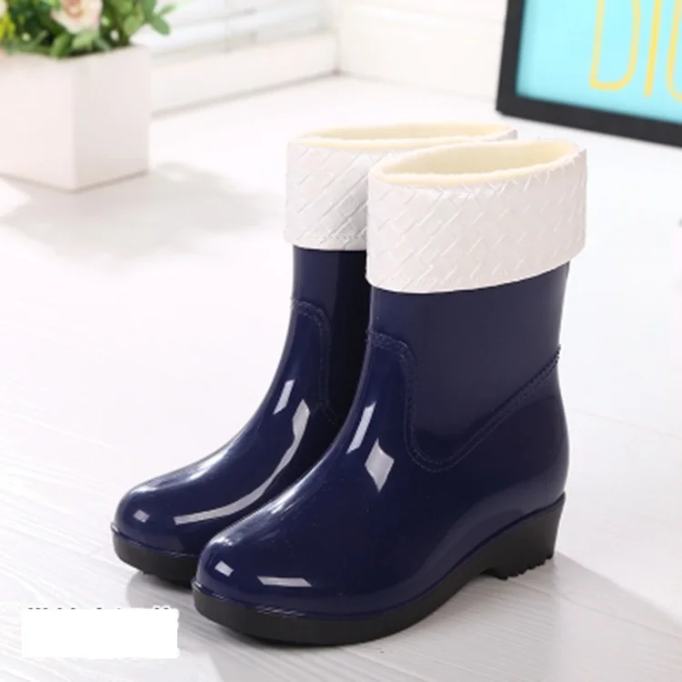 4687642370_973233521