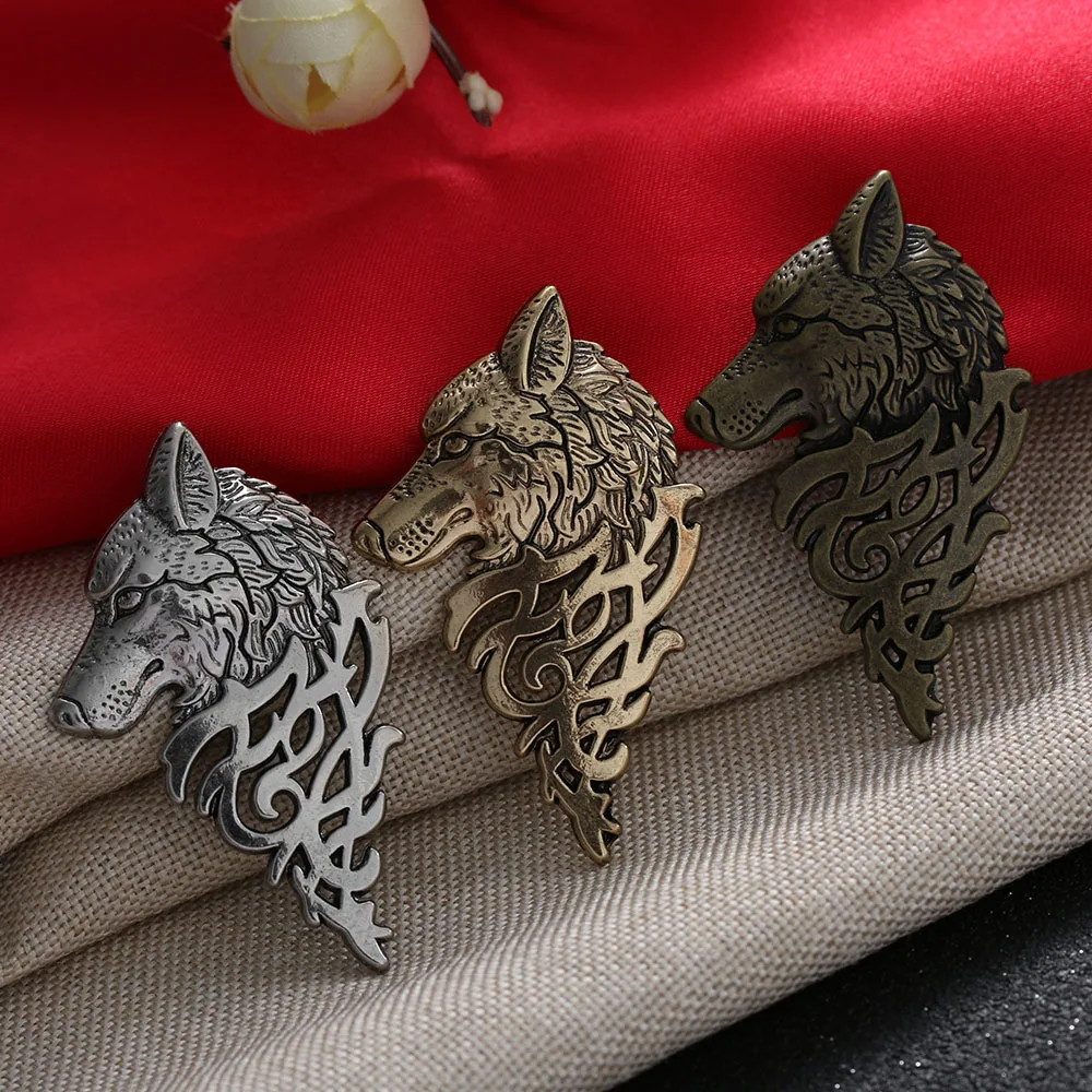 Vintage punk wolf badge brooch