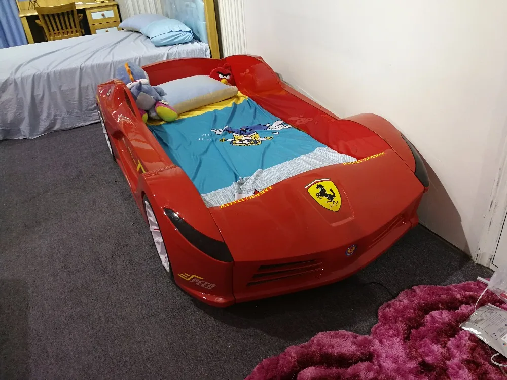 2017 أعلى الأزياء جديد ماكويلاج منضدة طقم سرير عصري الفاخرة مع ايفي Led يمكن اللعب الموسيقى ، قصة Fararri سيارة أطفال السرير