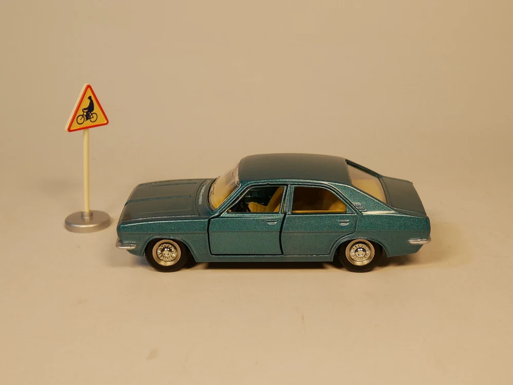 DINKY TOYS 1:43 SIMCA 1800 литая модель автомобиля