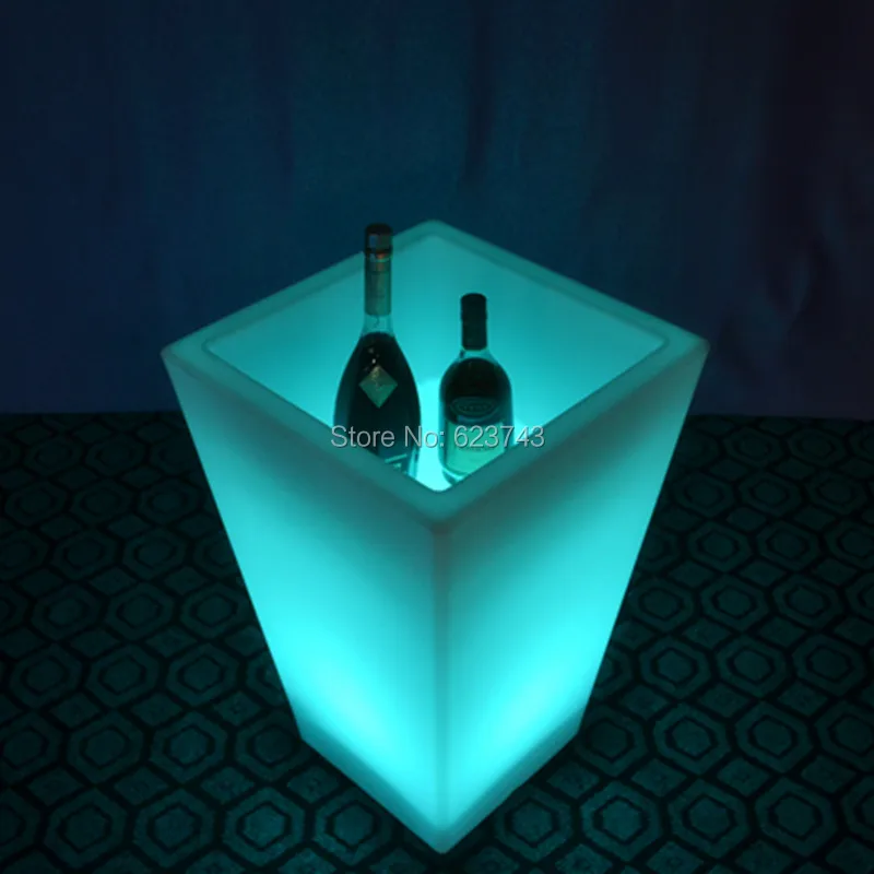 Plastic rechargeable luminous multipurpose Y-POT SQUARE LED flower pot and cube led ice bucket for bar home party decoration