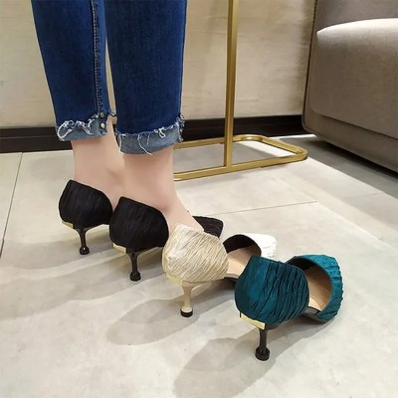 

2019 spring and summer new French girl high-heeled shoes women's fine with pointed hollow small fresh shallow mouth net red shoe