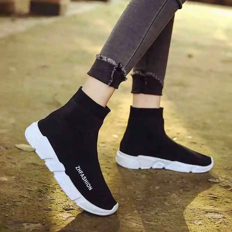 

J1199 The new type of perforated high-tech knitted sneakers in 2019 are comfortable and breathable
