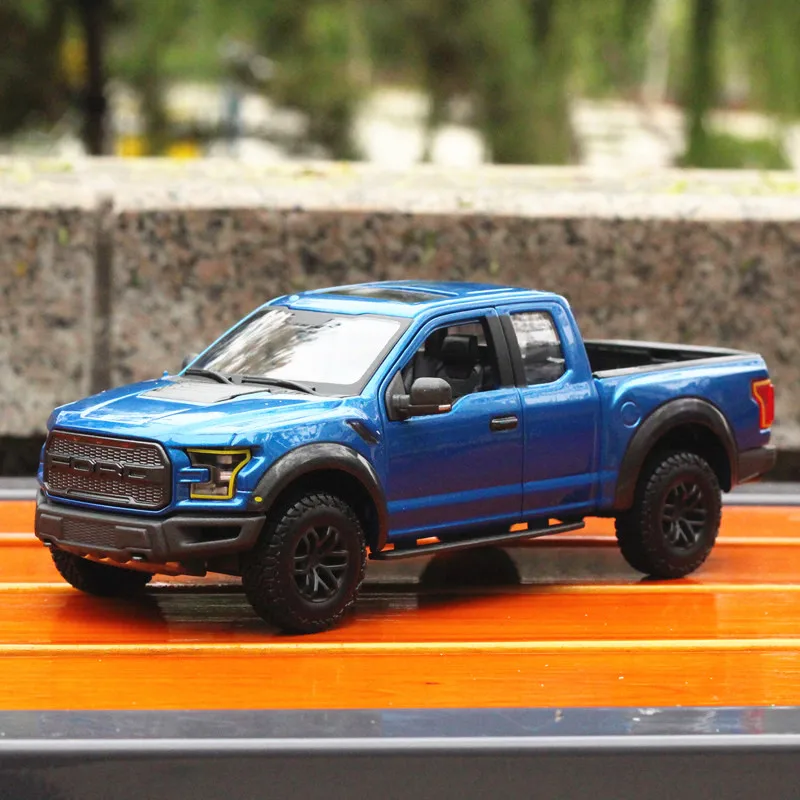 

2017 Version Cool 1:24 scale Alloy Diecast Car Models for Ford F150 Pick Up Pick-ups truck raptor Children boy gifts home decor