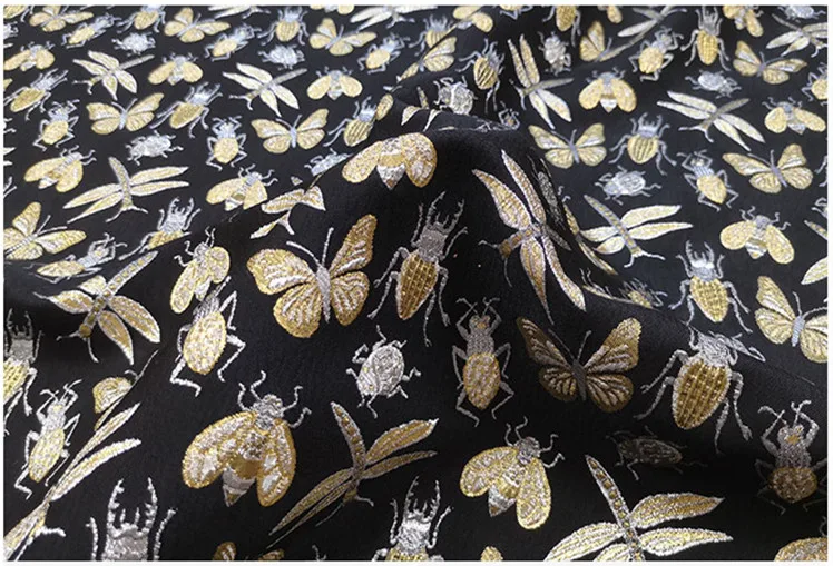 120 см Ширина Золотые насекомые металлическая нить окрашенный полиэстер парча жаккардовая ткань для женщин осень платье пальто Sewing-BF073
