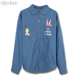 Qlychee джинсовые Мультфильм Письмо печати блузка кнопка карман отложным воротником рубашка слим Для женщин осень-весна Повседневное базовые