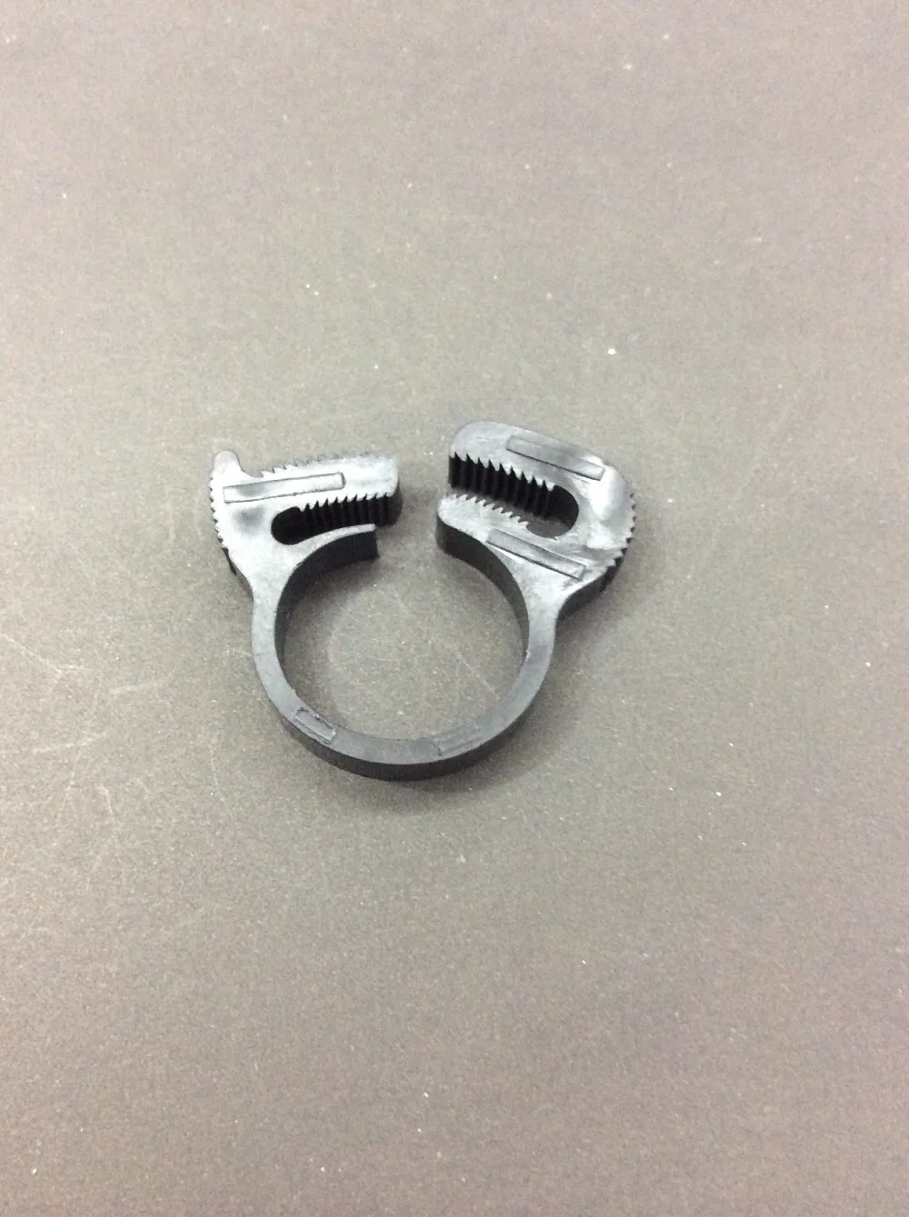 Manufacture plastic quick release pipe clamps for 58.5 61.5mm outer