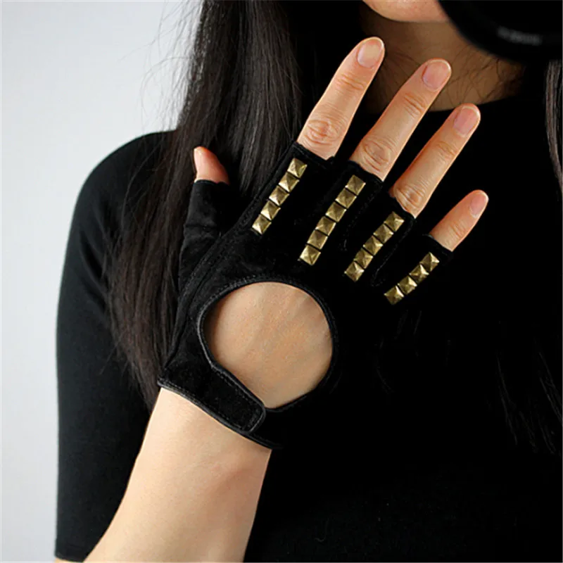 

Gloves Genuine Leather Pure Sheepskin Black Semi-Finger Street Dance Rivet Locomotive Style Woman's Half Finger Gloves TB81-1