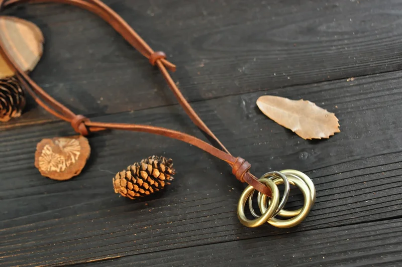 NIUYITID England Style Many Circle Pendant Men Fashion Vintage 100% Genuine Leather Necklace Adjustable Long Rope Chain Jewelry  (7)