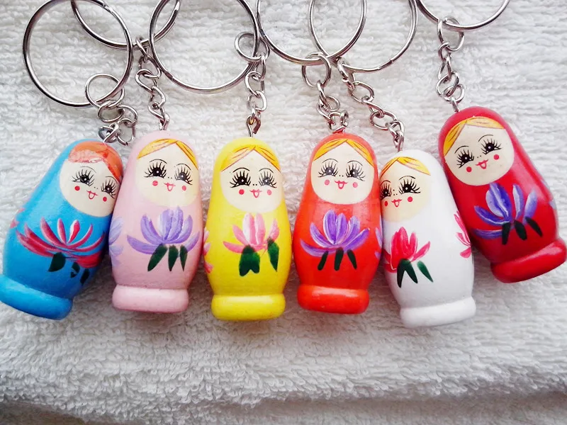 

6pcs Pure handmade wedding Matryoshka wooden Russian dolls Stainless steel buckle cute key chains Key ring Decoration anywhere