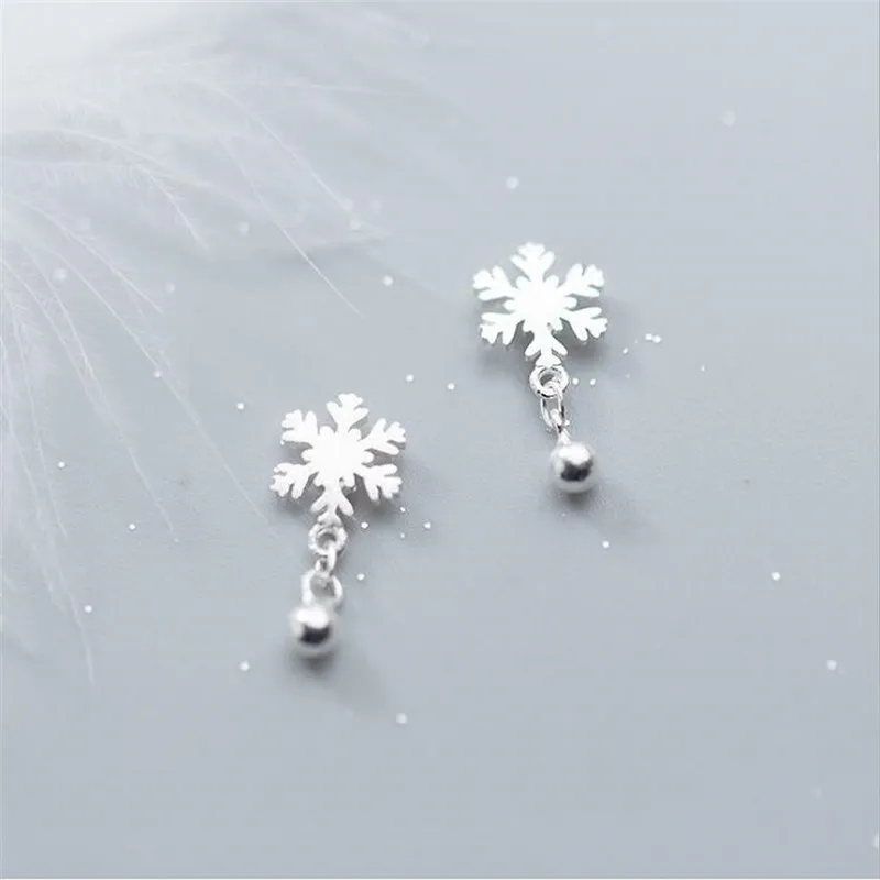 

Korean Style Fashion Jewelry Snowkflake 925 Sterling Silver Brush Flower Smalee Beads Elegant Sweet Christmas Stud Earrings E297