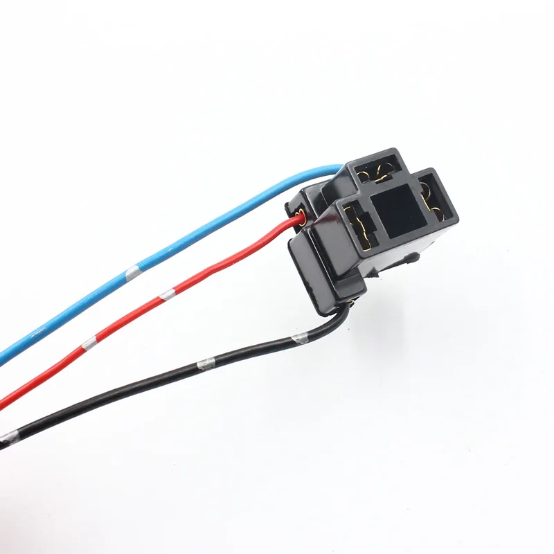 Plug H1 H4- (8)