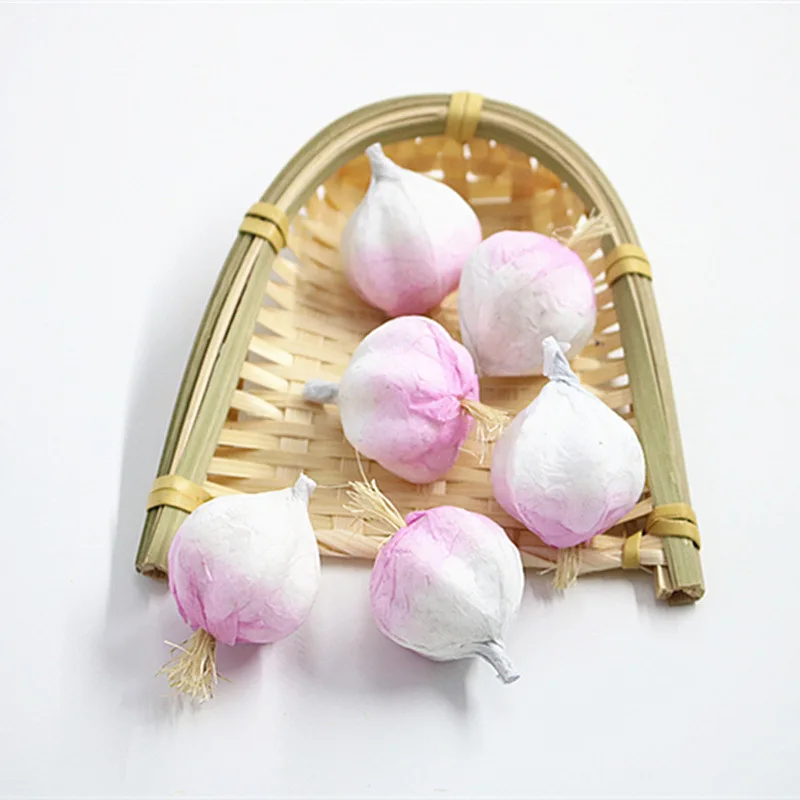 Garlic white pink 10 шт. Мини Моделирование Пластиковые фрукты детские игрушки стрельба реквизит поддельные овощи - Цвет: Garlic white pink