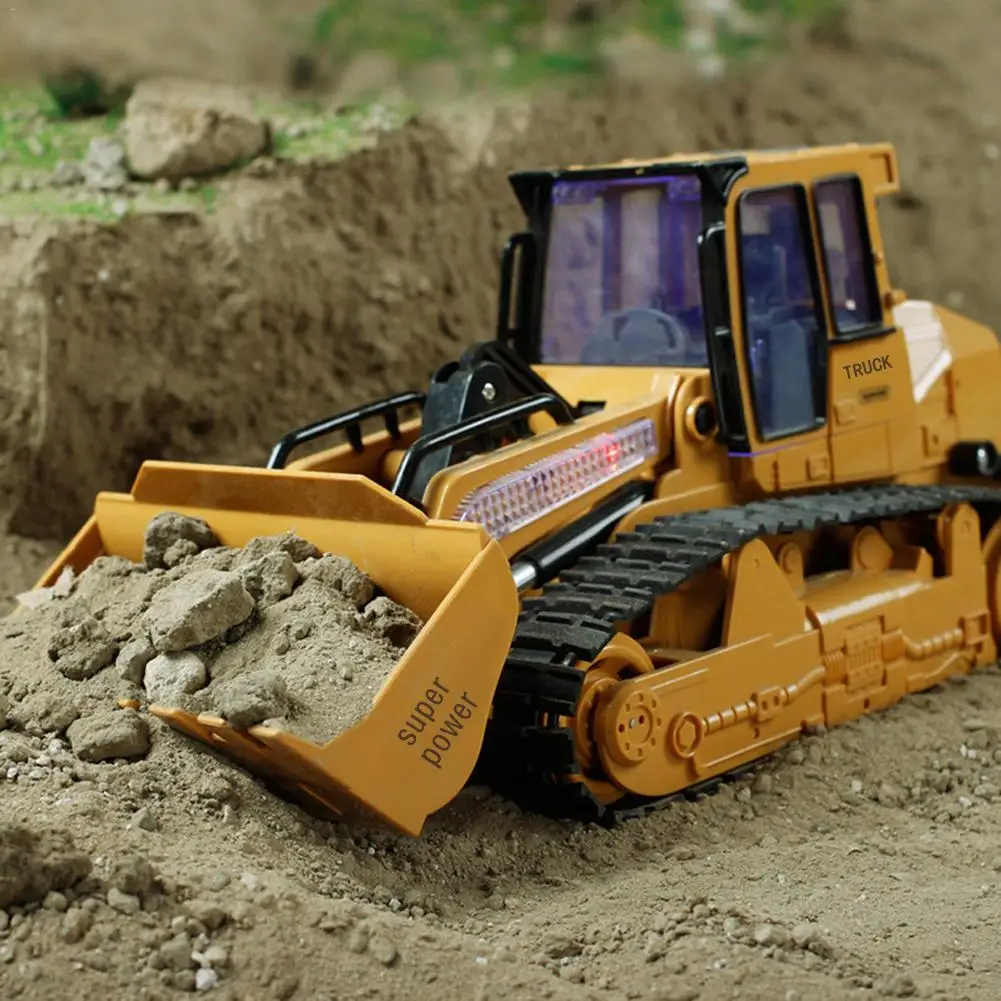 

XM-6822L RC Truck 6CH Bulldozer Caterpillar Tractor Car Model Engineering Car With Lighyt Toy Equipped With USB Charging Cable