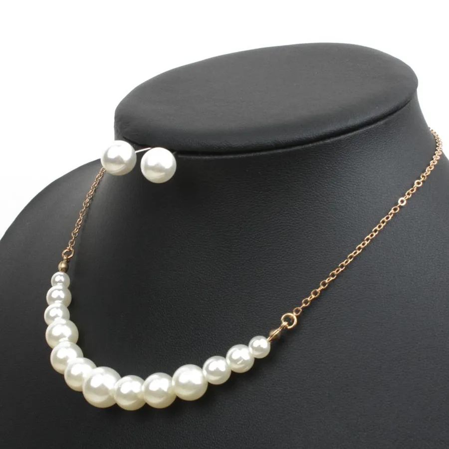necklace earrings