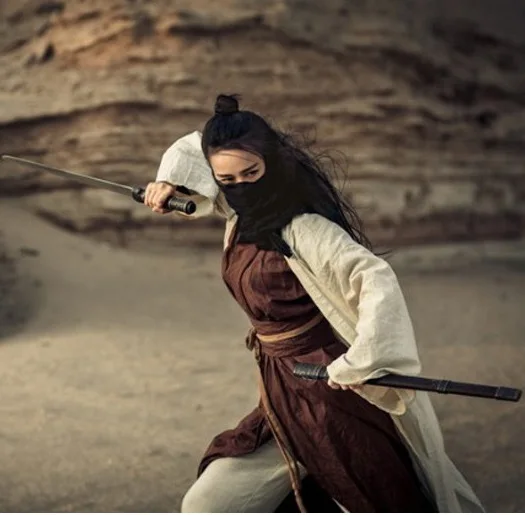 

Film clothing Tang style martial arts costume studio desert Swords women Hanfu woman portrait costumes stage Outfit cotton Linen