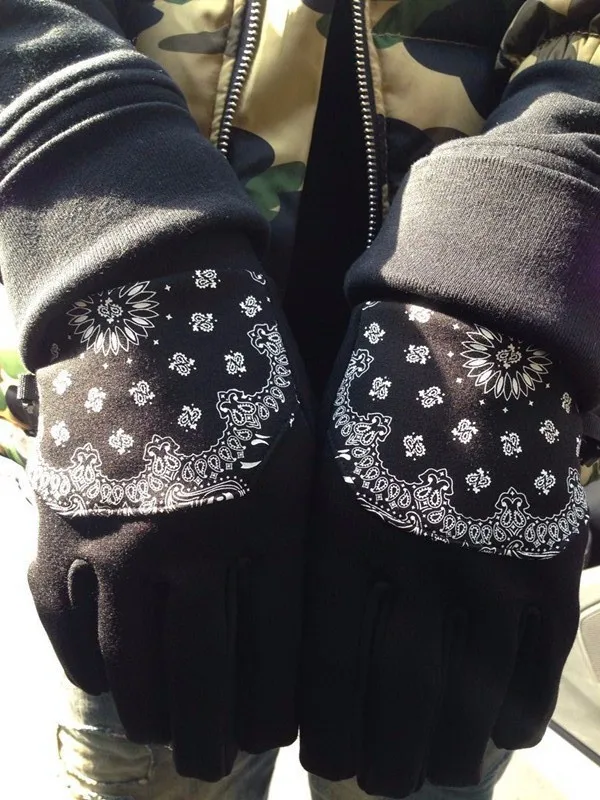 supreme bandana gloves