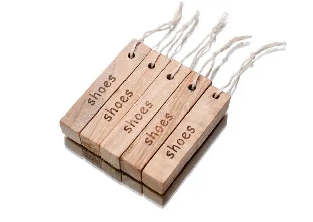 1PC Natural Camphor Wood Block Pest Moth Moistureproof Deodorization Aromatic Wood Remove Odor Mothproof Strip Carbon LF 198