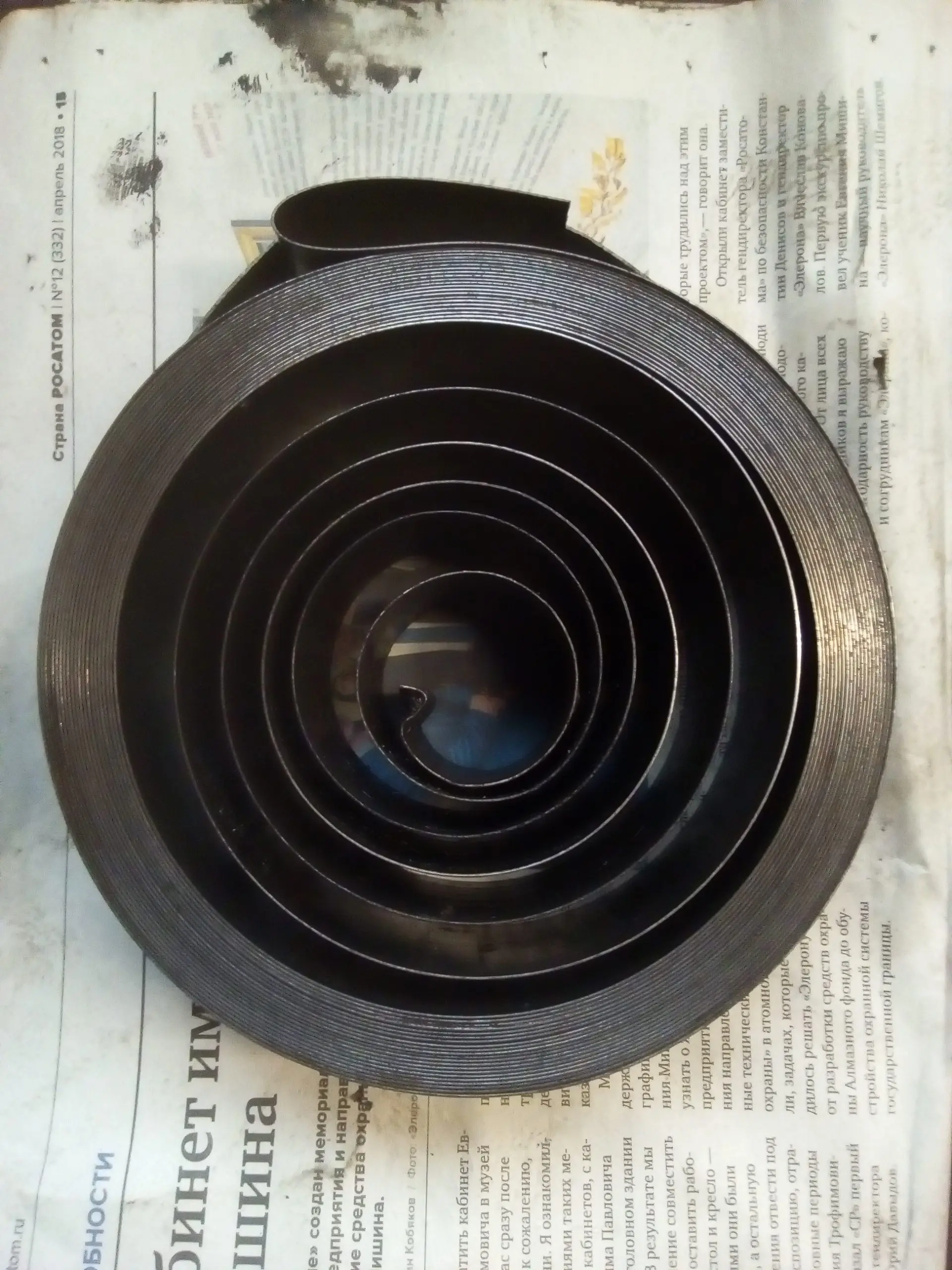 

Customized service Spring Steel Flat Spiral Springs With Constant Force 0.5x40x145x10000mm