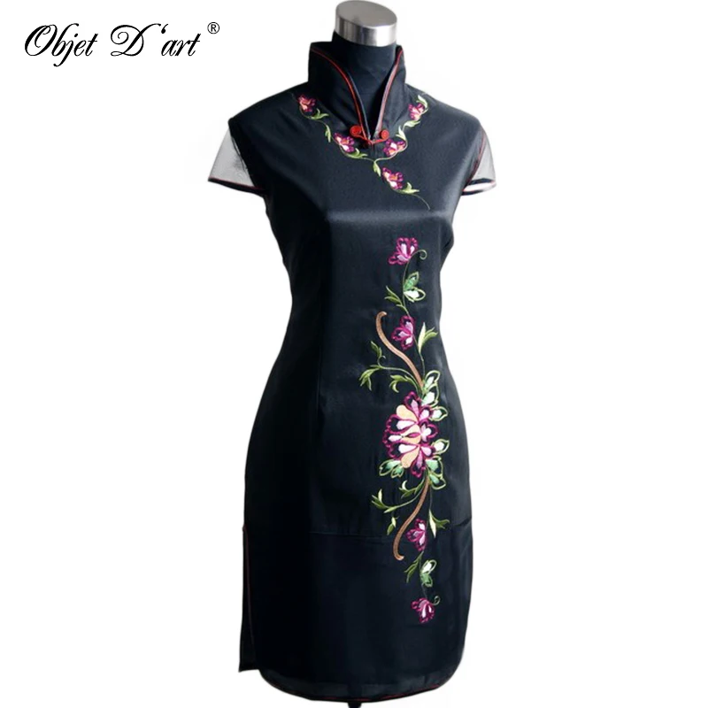 

Plus Size Women Cheongsam Dress Short Sleeves High Quality Embroidery Flowers Qipao Chinese Traditional Stand Collar Qipao Dress