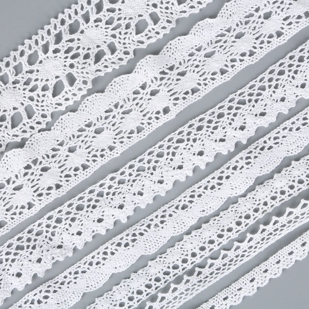 10 metres × 40mm White /& Lime Diamond Patterned Crochet Cotton Lace Trim Vintage