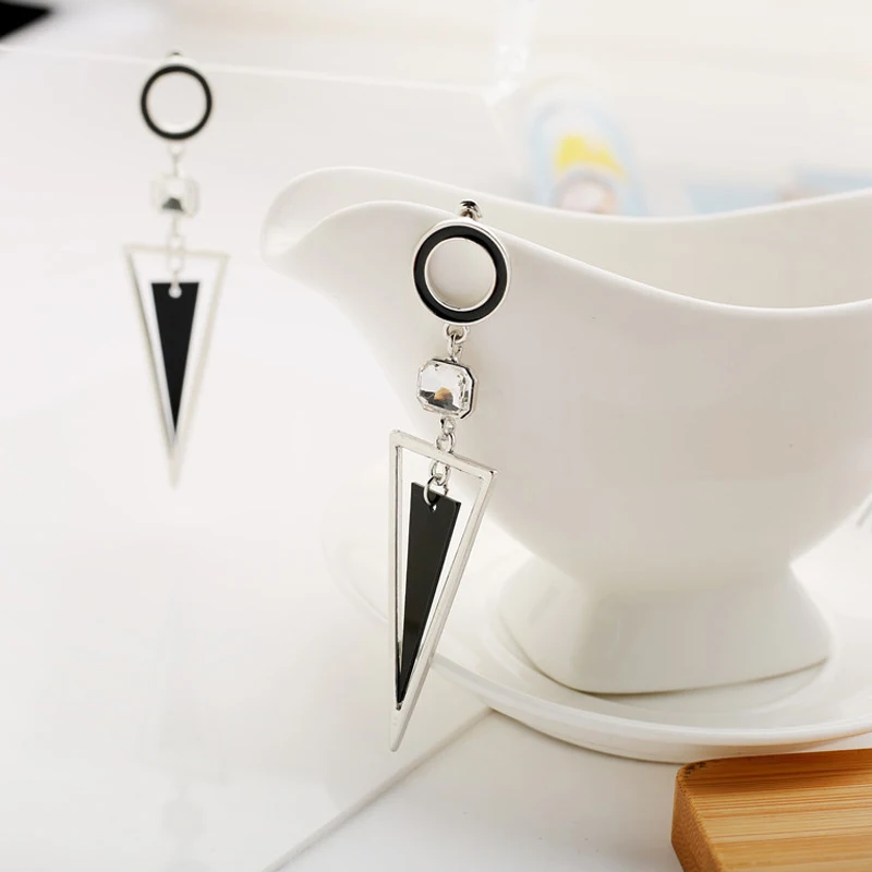 

Ladies crystal earrings Gift Simple hyperbole Bohemian size triangular silver-plated Drop earrings fashion Jewelry