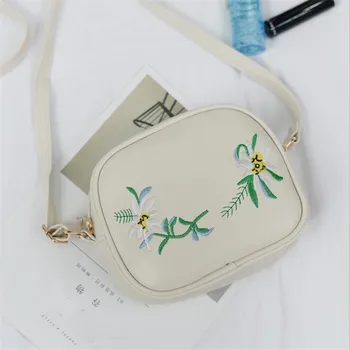 

European American Fashion Flower Embroidery Diagonal Small Square Bag Shoulder Bag