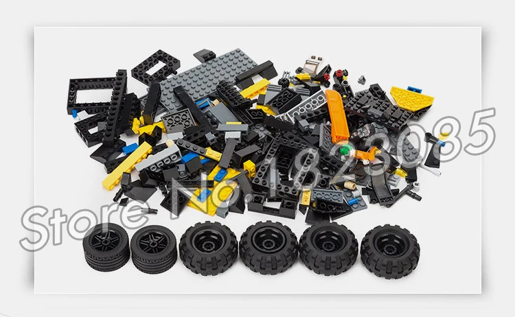 325PCS Super Heroes Batman Movie The Tumbler Batmobile Tank 7105 Figure Building Blocks Assemble To