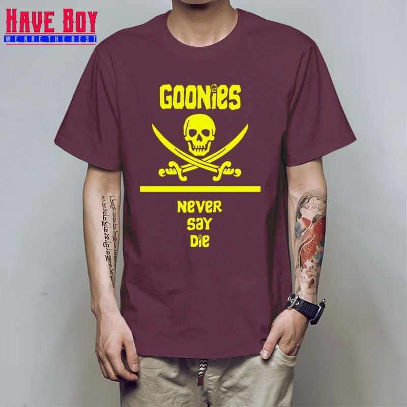 Бесплатная доставка футболка с вырезом лодочкой Goonies Never Say Die коротким рукавом