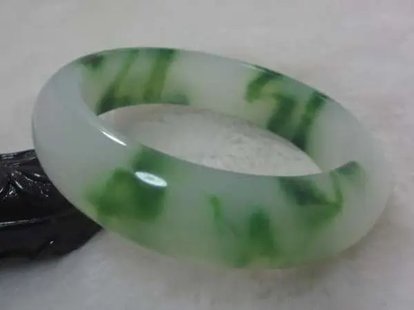 

A-1168 Fashion Fine Beautiful White Emerald Green Gems Jade Bracelet Bangle 61mm a 5.19