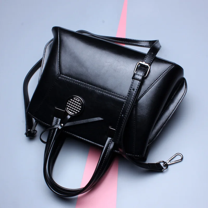 

Ladies Oil wax Leather hand bag for Women Brand Trunk Handbags Luxury Designer Femme Casual Tote large Travel Shoulder new C364
