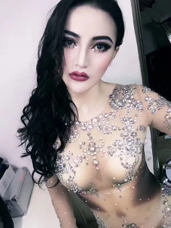 (3)