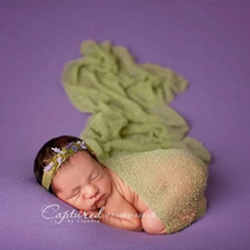 Green stretch yarn wrapped in cloth