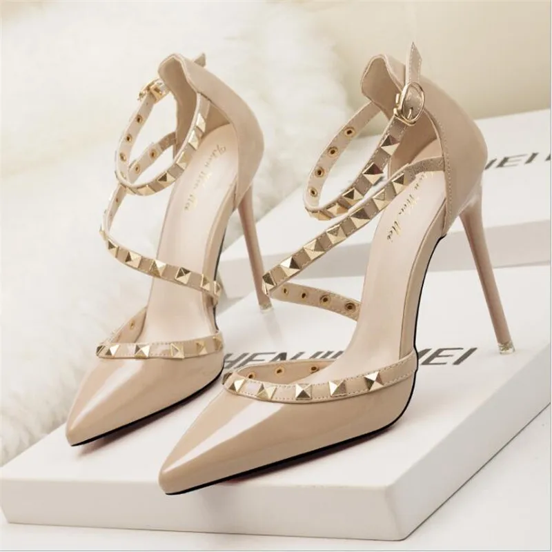 

2019 New Show Thin Sexy Cut-Outs Party Sandals Woman High Heels Shoes Solid PU Leather Pointed Toe Fashion Buckle Women Sandals