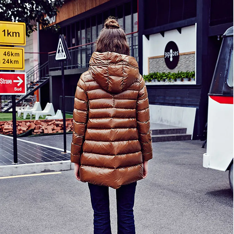 Women White Duck Down Coat 2018 Winter Fashion Warm Hooded Wadded Down Jacket Loose Casual Waterproof Cotton Padded Parkas RS58