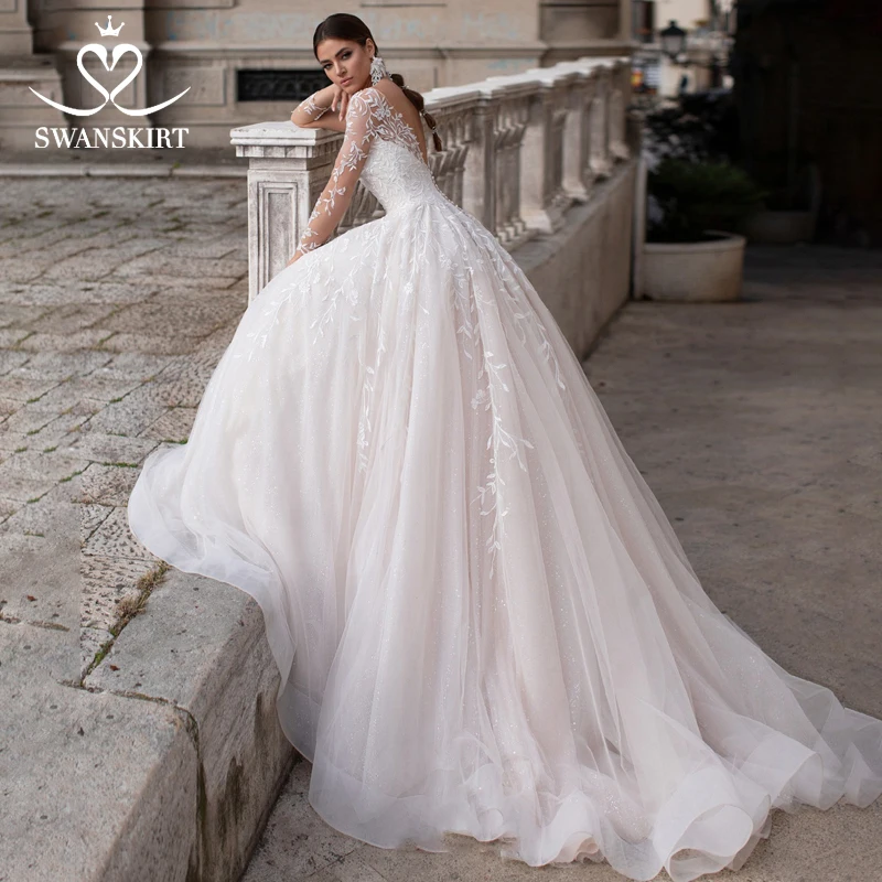 

Sexy V-Neck Wedding Dress 2019 Swanskirt Romantic Long Sleeve Appliques Ball Gown Princess Bridal Gown vestido de noiva K150