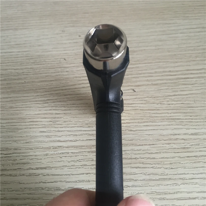 skateboard T tool for skateboard installation  (17)