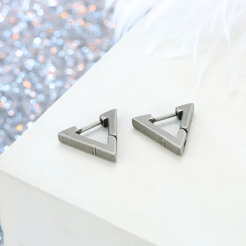 Triangle WTLTC Small Tiny Round Heart Hoop Earrings for Women Simple Geometric Hoops Earrings Steampunk Huggies Earrings Chic Jewelry 1cm - Окраска металла: Triangle