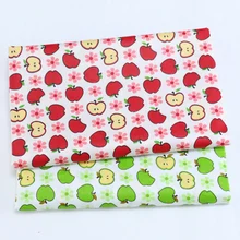Хлопчатобумажная Ткань Лоскутные ткани на метраж Ткань для шитья для patchwork ворка Мультфильм маленькое яблоко 50*160 см D20